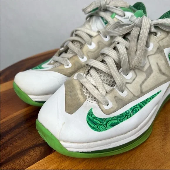 Nike Air Lebron Green White Lace up Athletic Shoes Size 6.5 Y - Picture 3 of 11